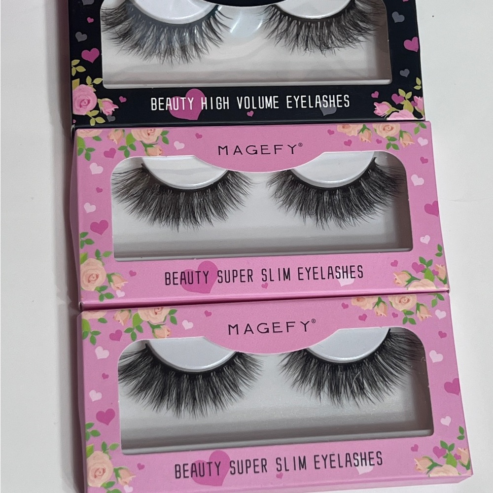 Black Dramatic Voluminous Lashes